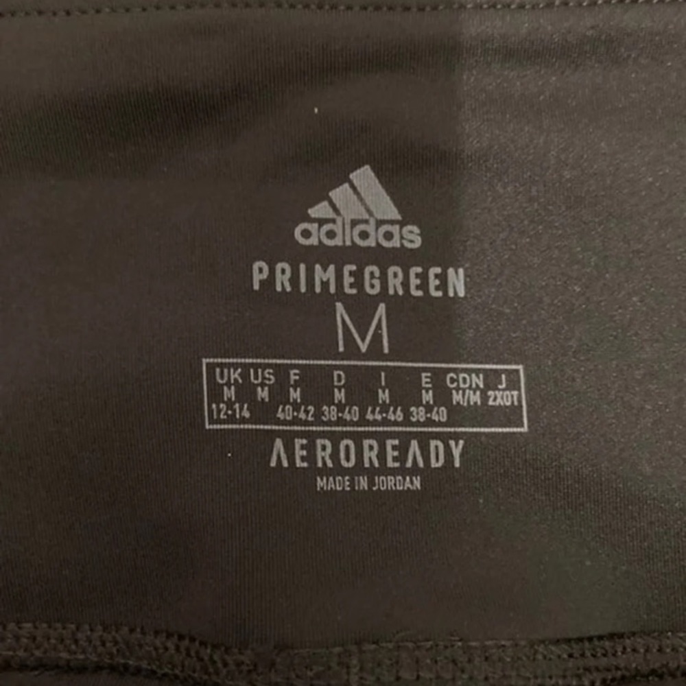Adidas women’s shorts - Picture 4 of 5